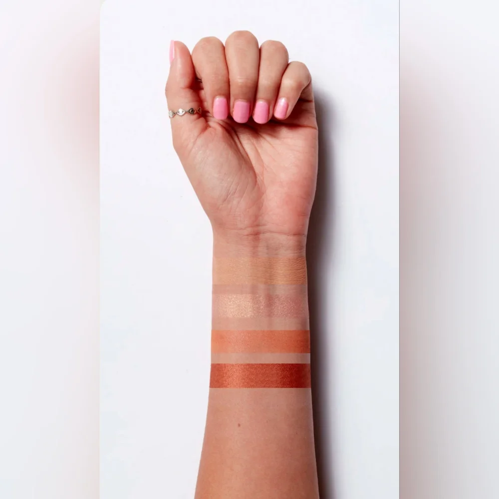 FLOSS Eyeshadow Squad In Just Peachy, New